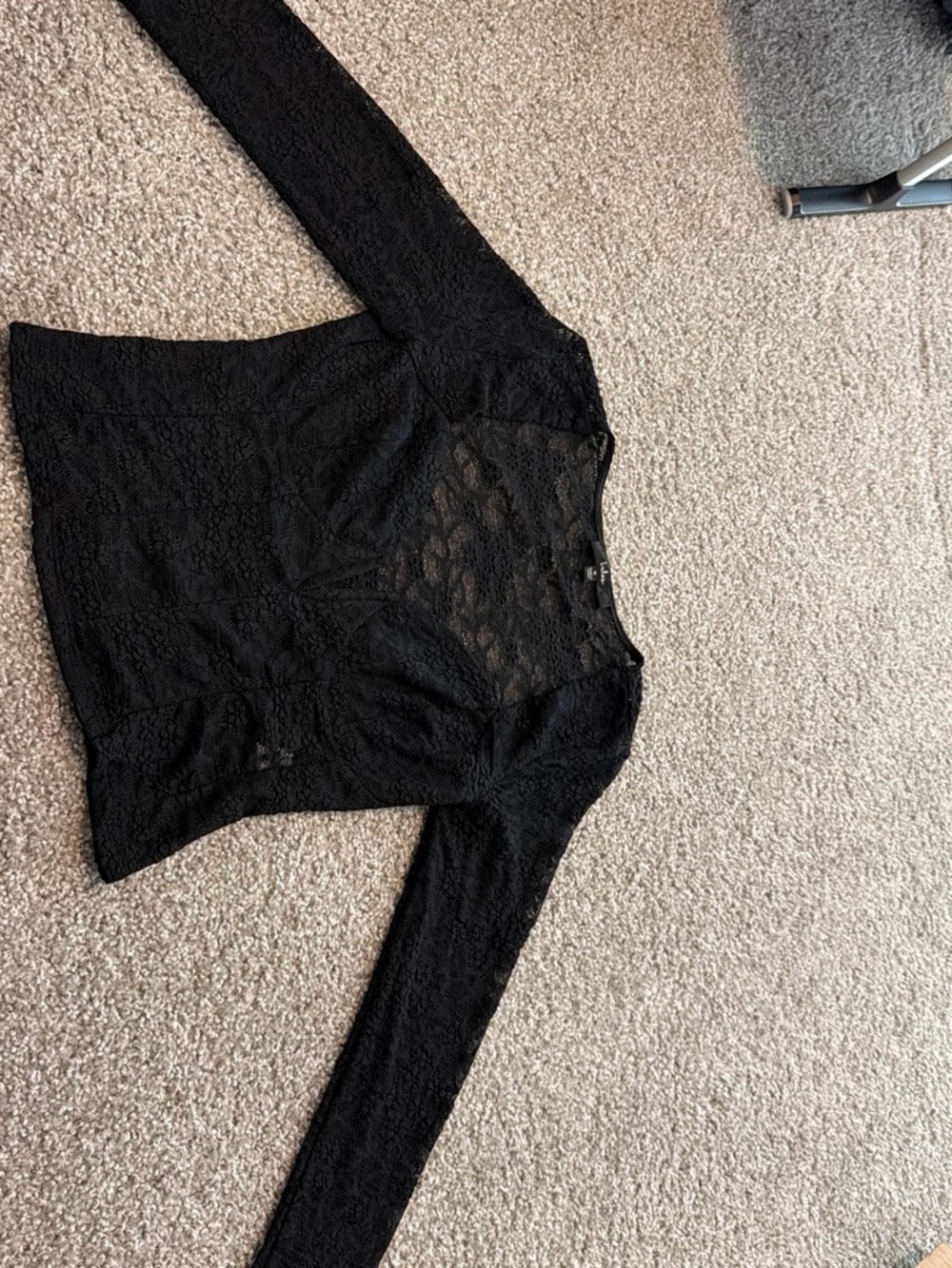 Lulu's Black Lace Long-Sleeve Crop Top